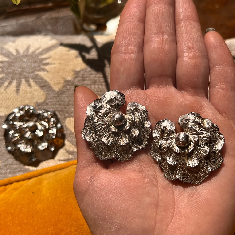 Vintage Brooch 🌟EmJ floral hand forged brooch & earrings